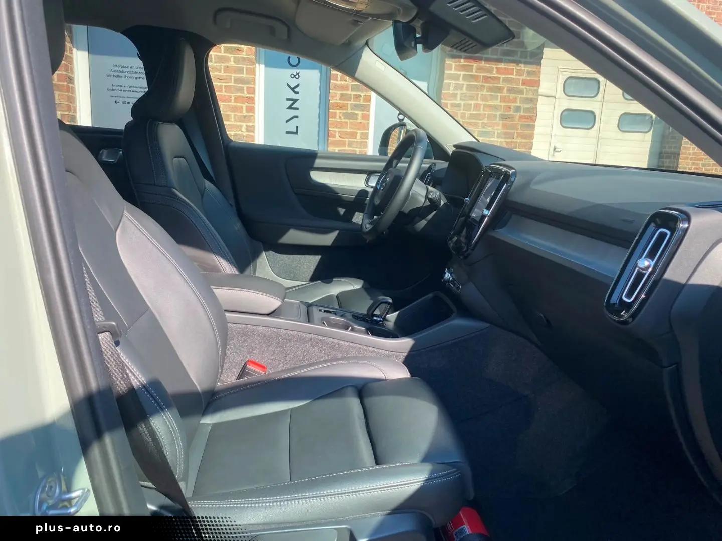 VOLVO XC40 B3 Core 2WD Leder Digitales Cockpit Soundsy