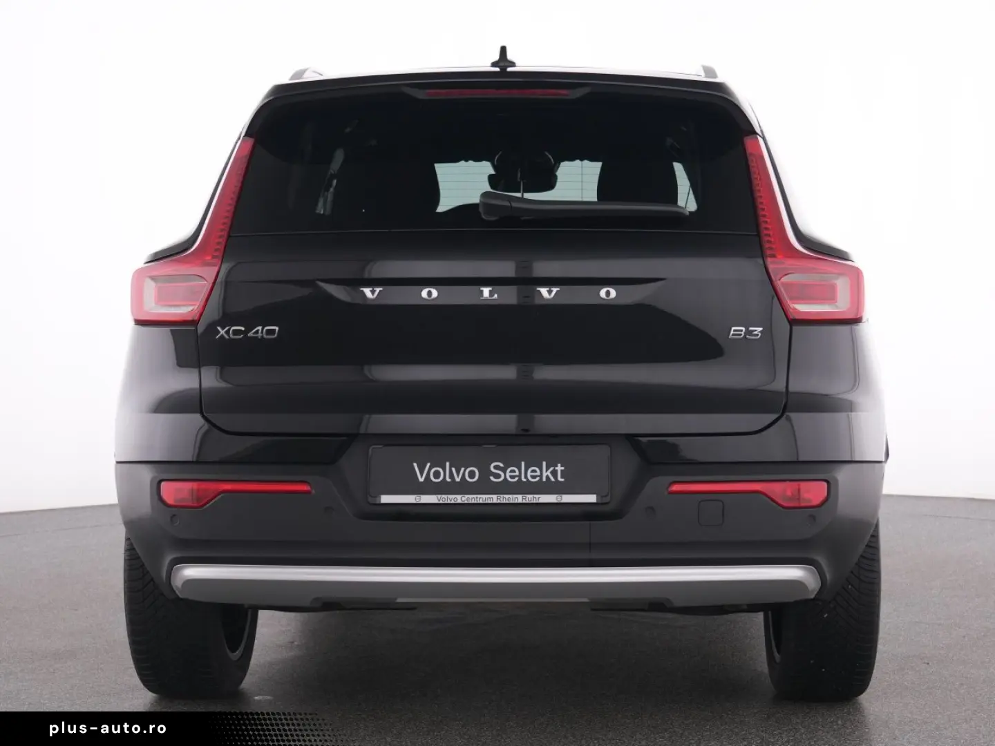 VOLVO XC40 B3 Core FAP LICHTPAK NAVI MET WINTERPAK LM