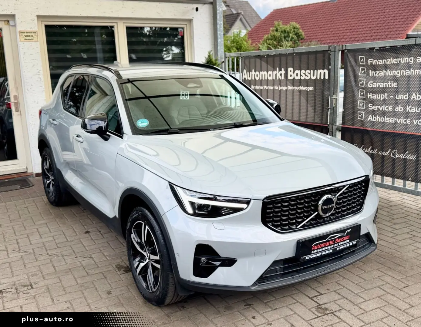 VOLVO XC40 Plus Dark 2WD LED 360 KAM AHK NAVI