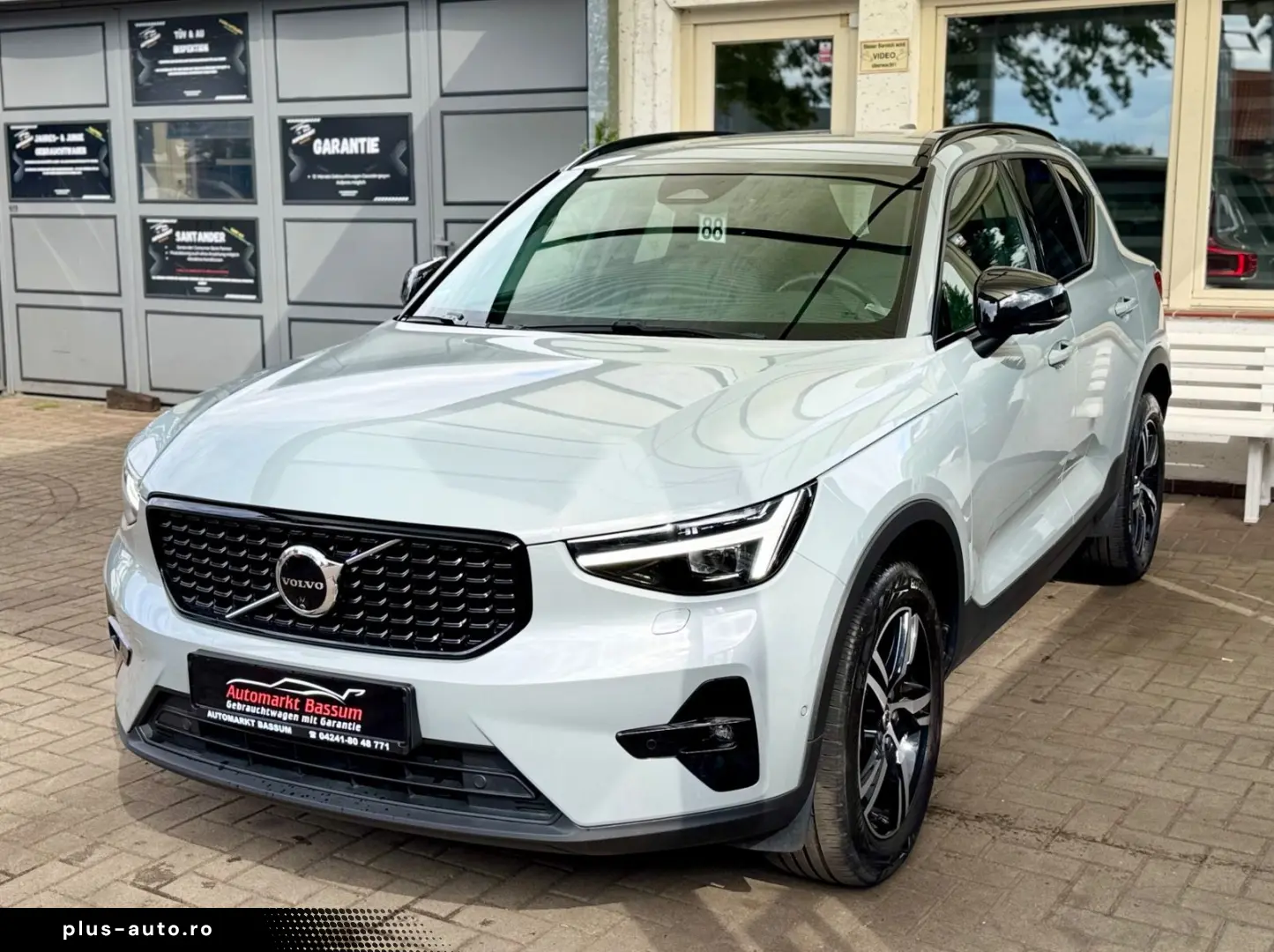 VOLVO XC40 Plus Dark 2WD LED 360 KAM AHK NAVI