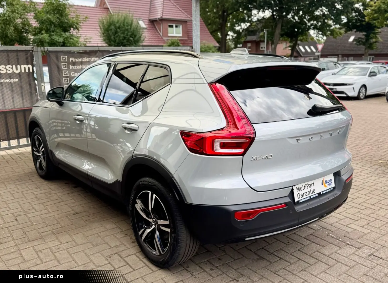 VOLVO XC40 Plus Dark 2WD LED 360 KAM AHK NAVI