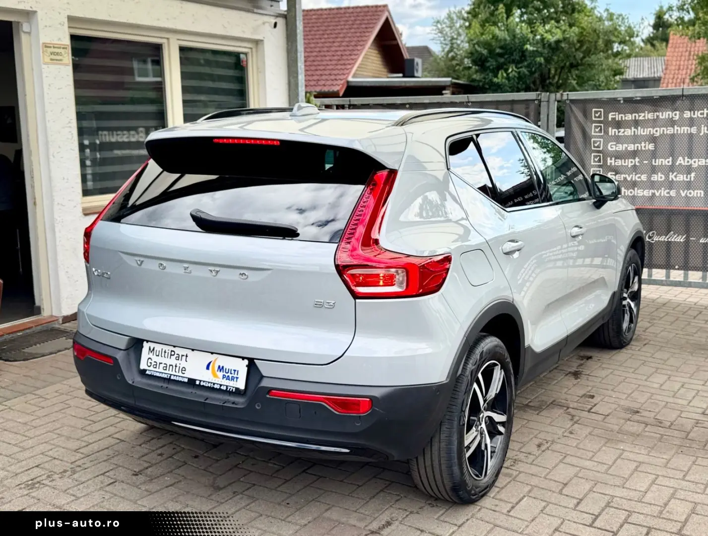 VOLVO XC40 Plus Dark 2WD LED 360 KAM AHK NAVI