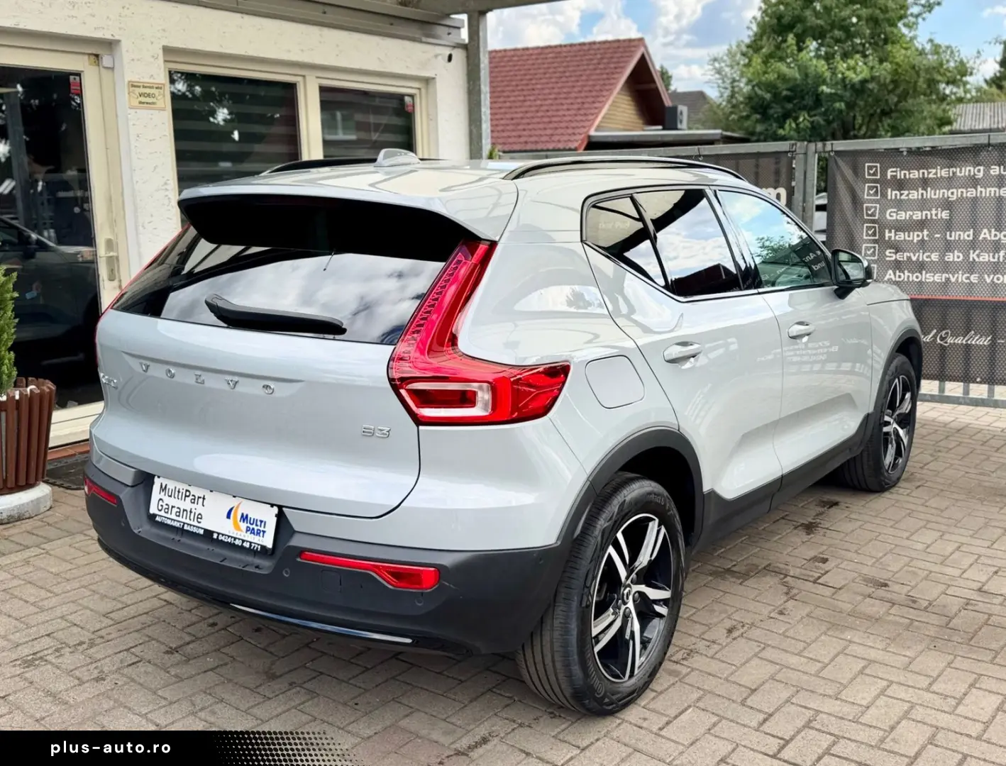 VOLVO XC40 Plus Dark 2WD LED 360 KAM AHK NAVI