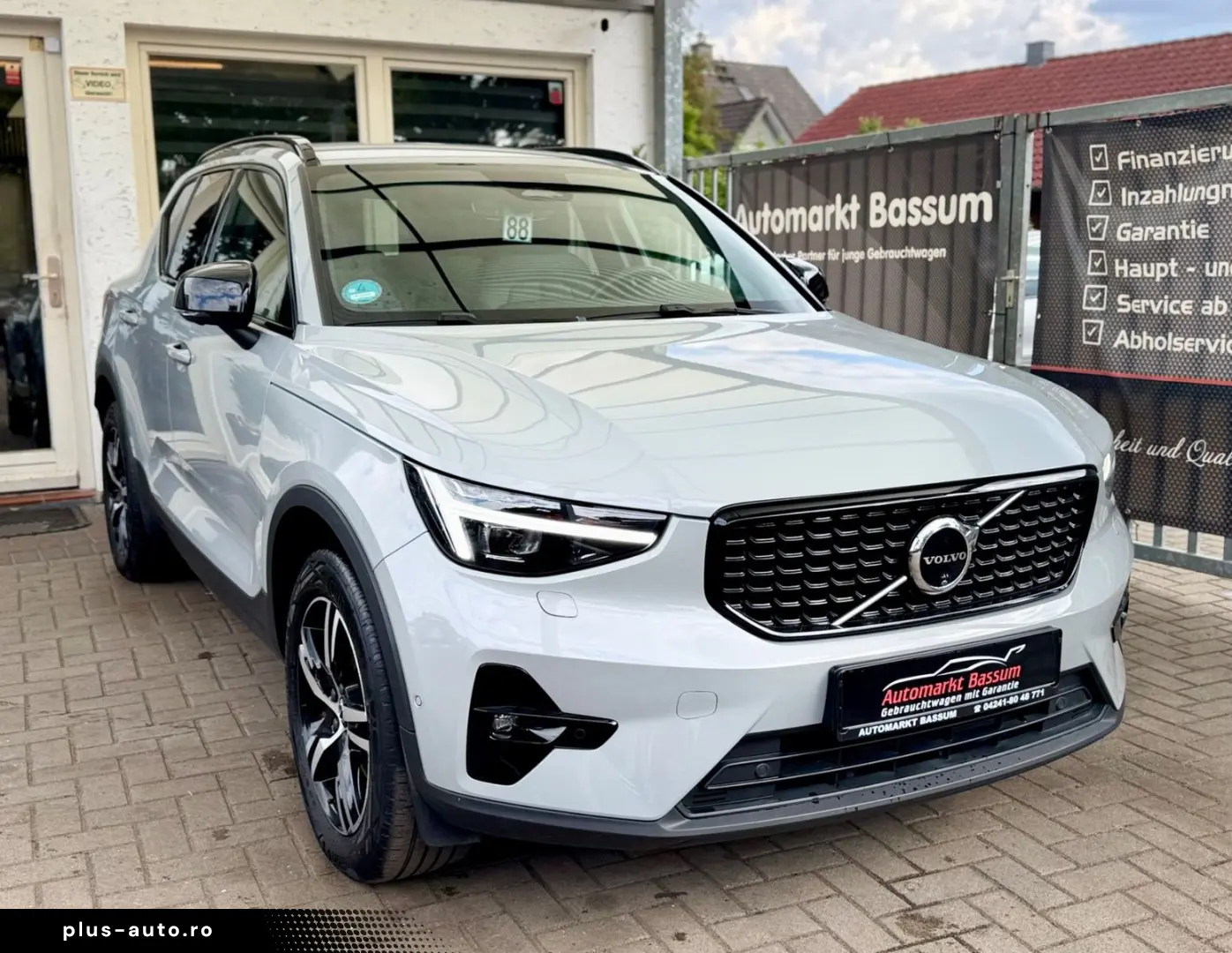 VOLVO XC40 Plus Dark 2WD LED 360 KAM AHK NAVI