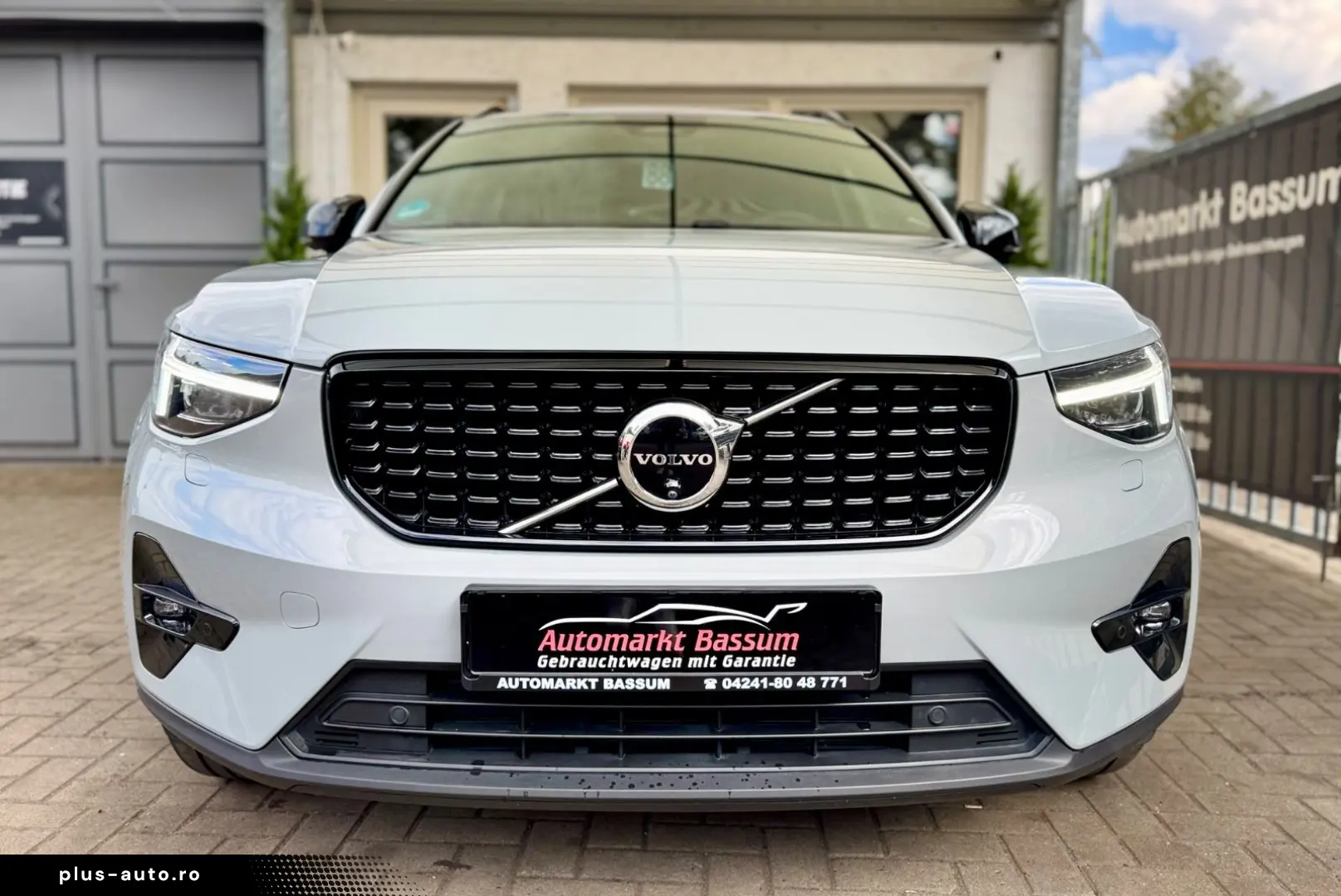 VOLVO XC40 Plus Dark 2WD LED 360 KAM AHK NAVI