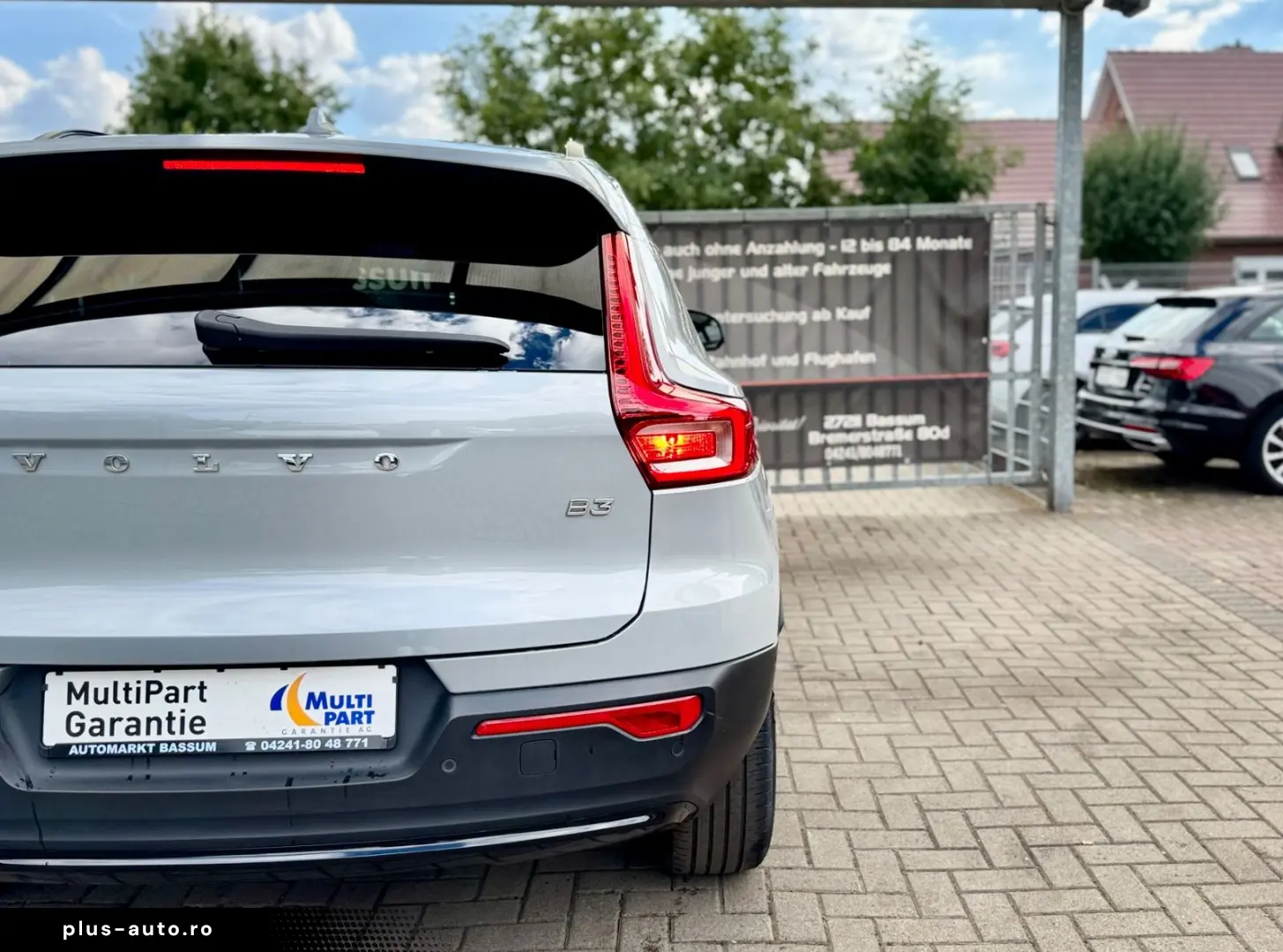 VOLVO XC40 Plus Dark 2WD LED 360 KAM AHK NAVI
