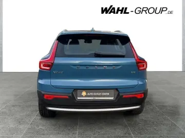 VOLVO XC40 Core 2WD