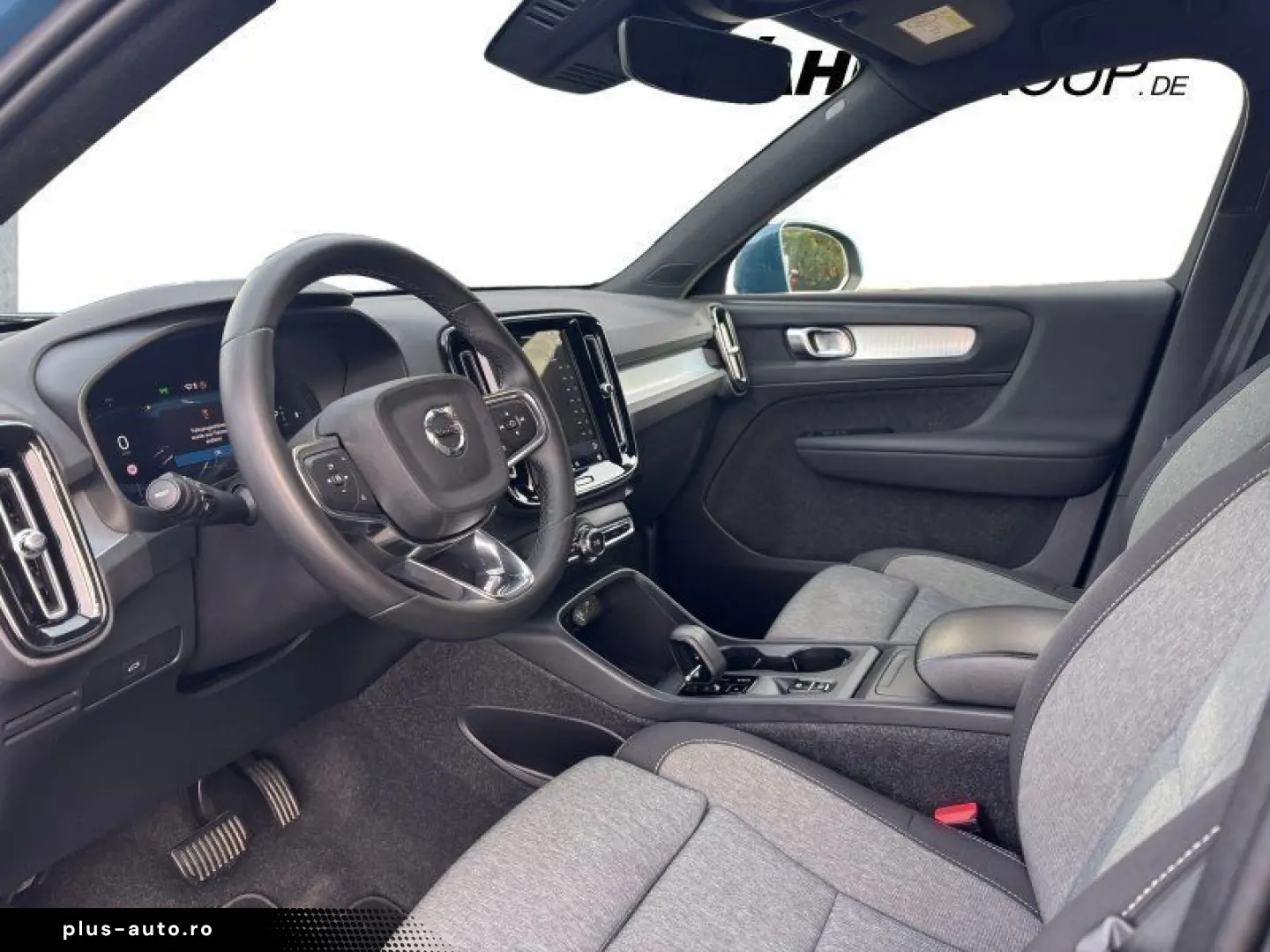 VOLVO XC40 Core 2WD