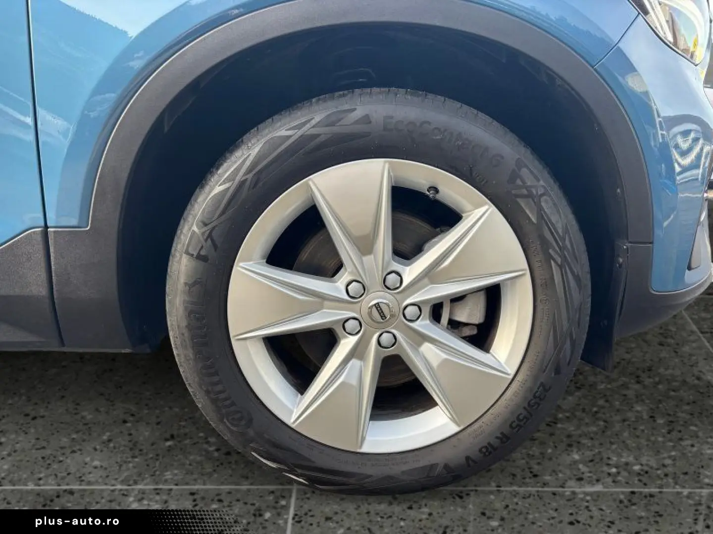 VOLVO XC40 Core 2WD