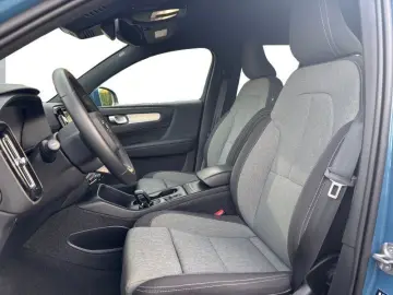 VOLVO XC40 Core 2WD
