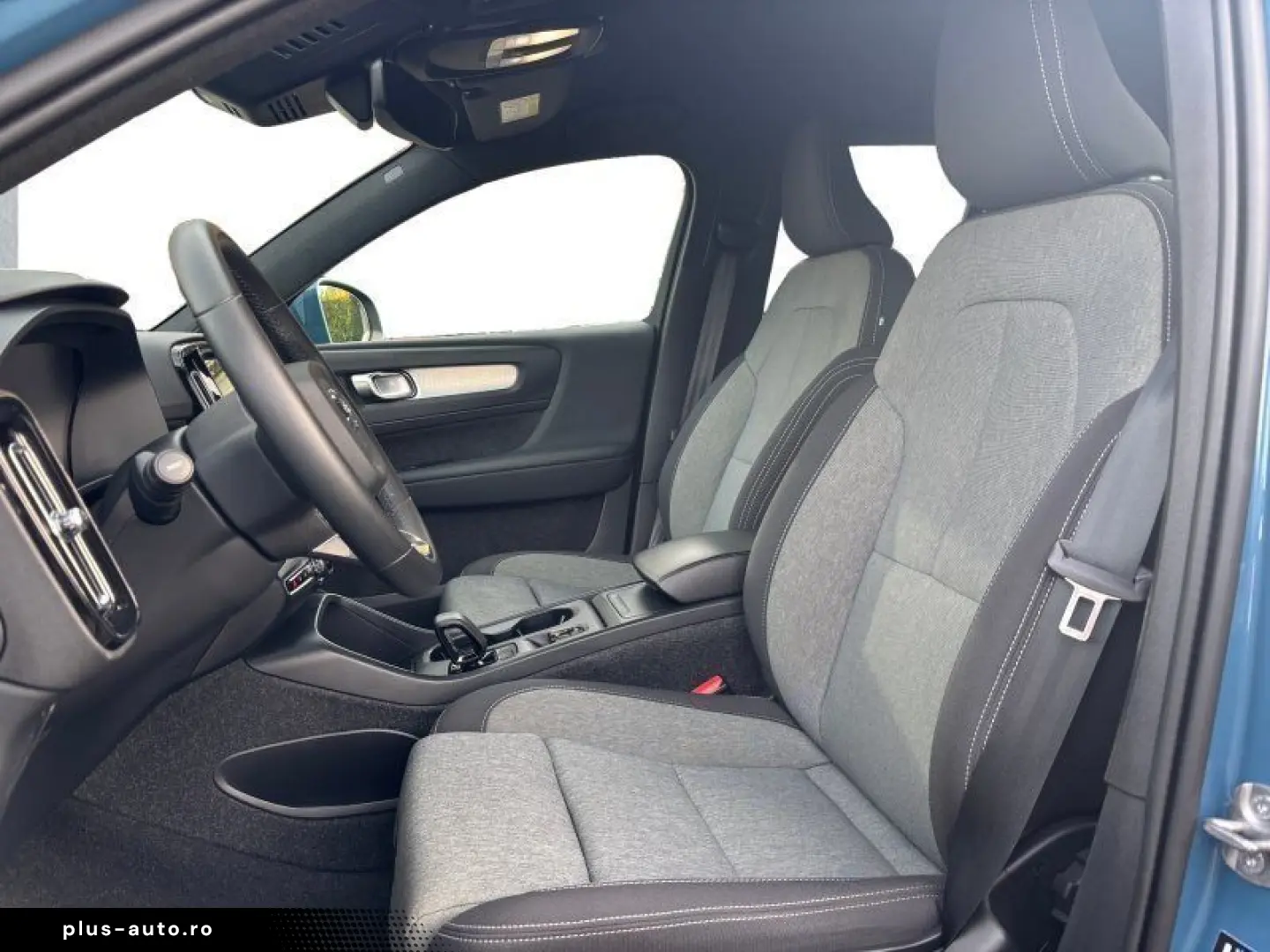 VOLVO XC40 Core 2WD