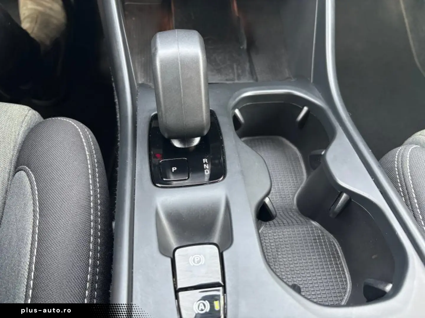 VOLVO XC40 Core 2WD