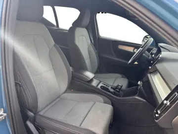 VOLVO XC40 Core 2WD