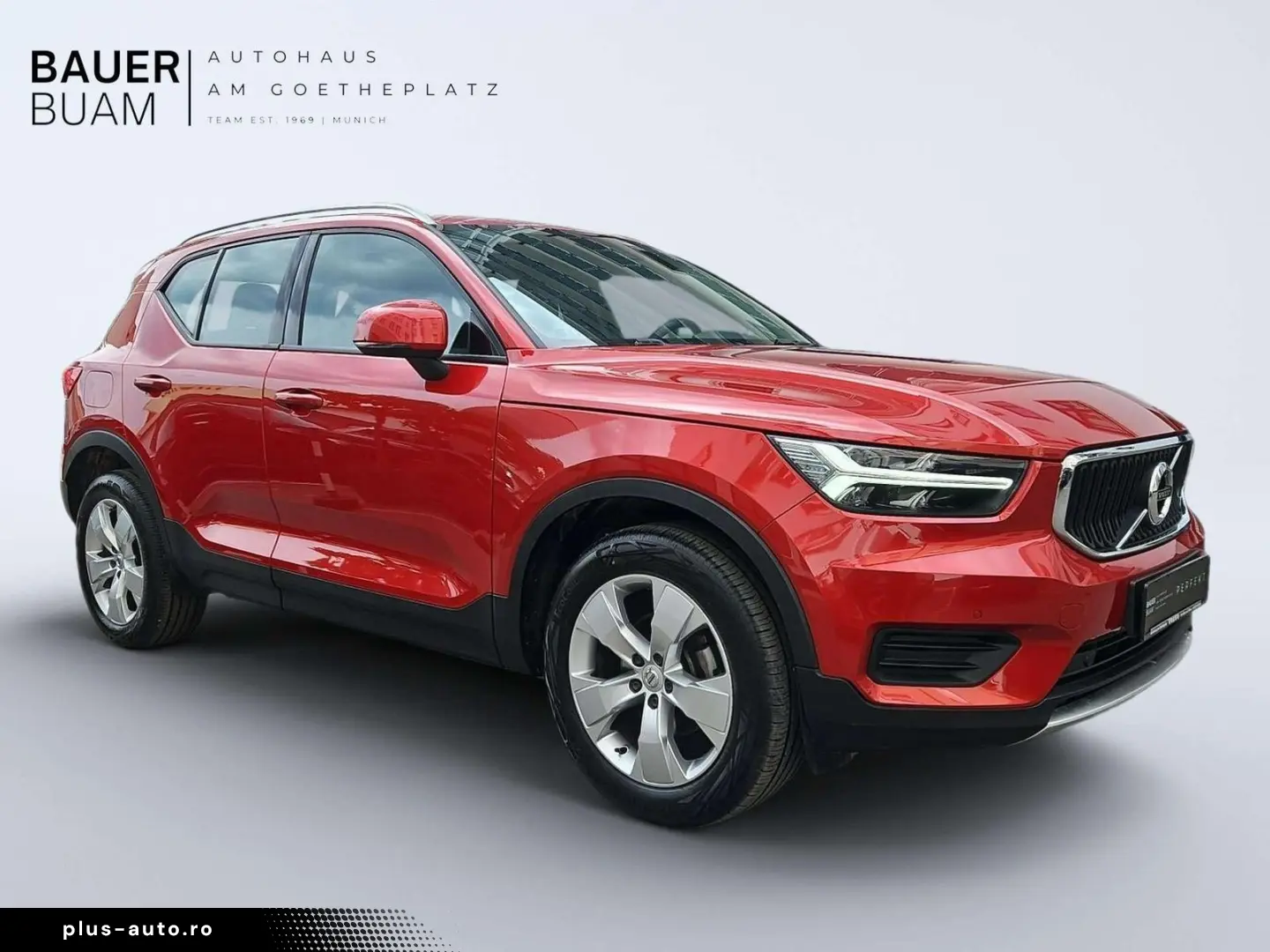 VOLVO XC40 Momentum Pro 2WD