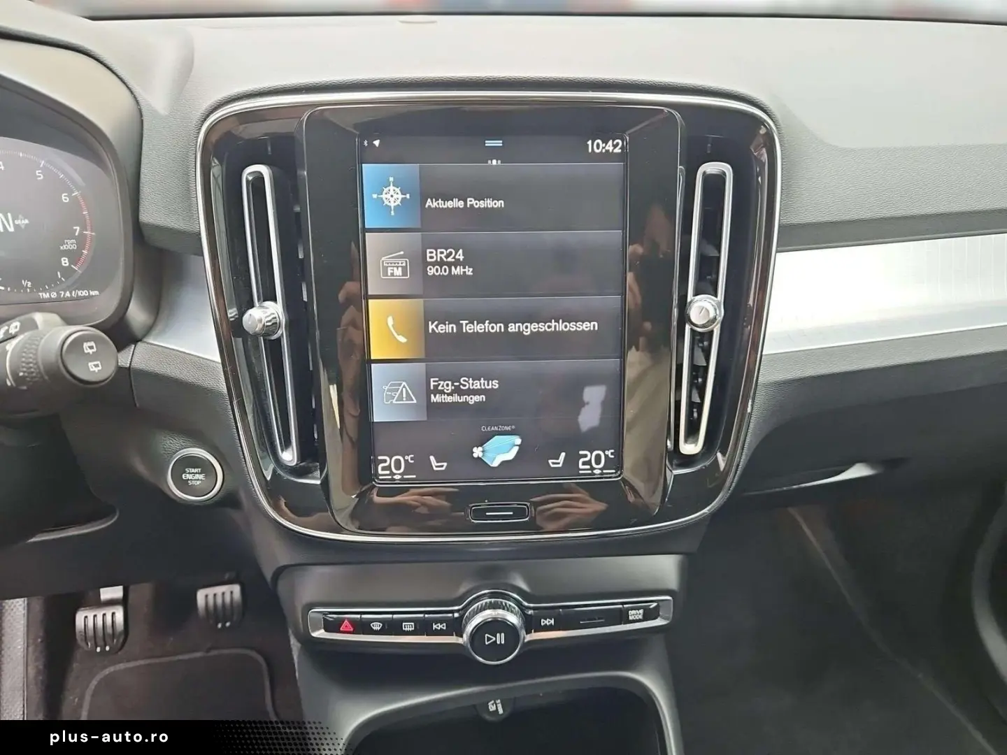 VOLVO XC40 Momentum Pro 2WD