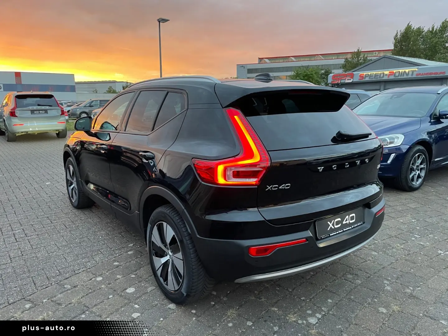 VOLVO XC40 T3 Momentum Pro Aut ACC Kamera Voll-LED AHK