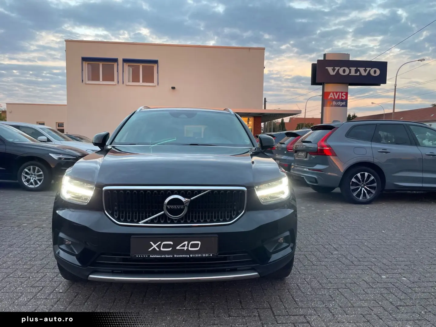 VOLVO XC40 T3 Momentum Pro Aut ACC Kamera Voll-LED AHK