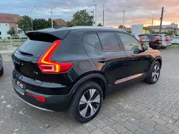 VOLVO XC40 T3 Momentum Pro Aut ACC Kamera Voll-LED AHK