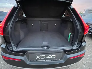 VOLVO XC40 T3 Momentum Pro Aut ACC Kamera Voll-LED AHK