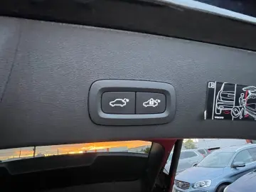 VOLVO XC40 T3 Momentum Pro Aut ACC Kamera Voll-LED AHK