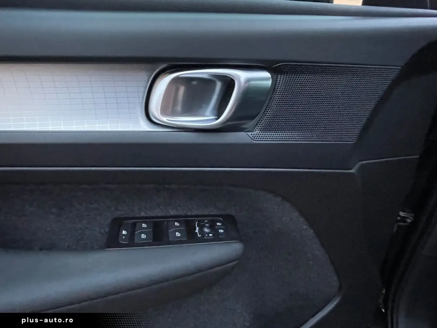 VOLVO XC40 T3 Momentum Pro Aut ACC Kamera Voll-LED AHK