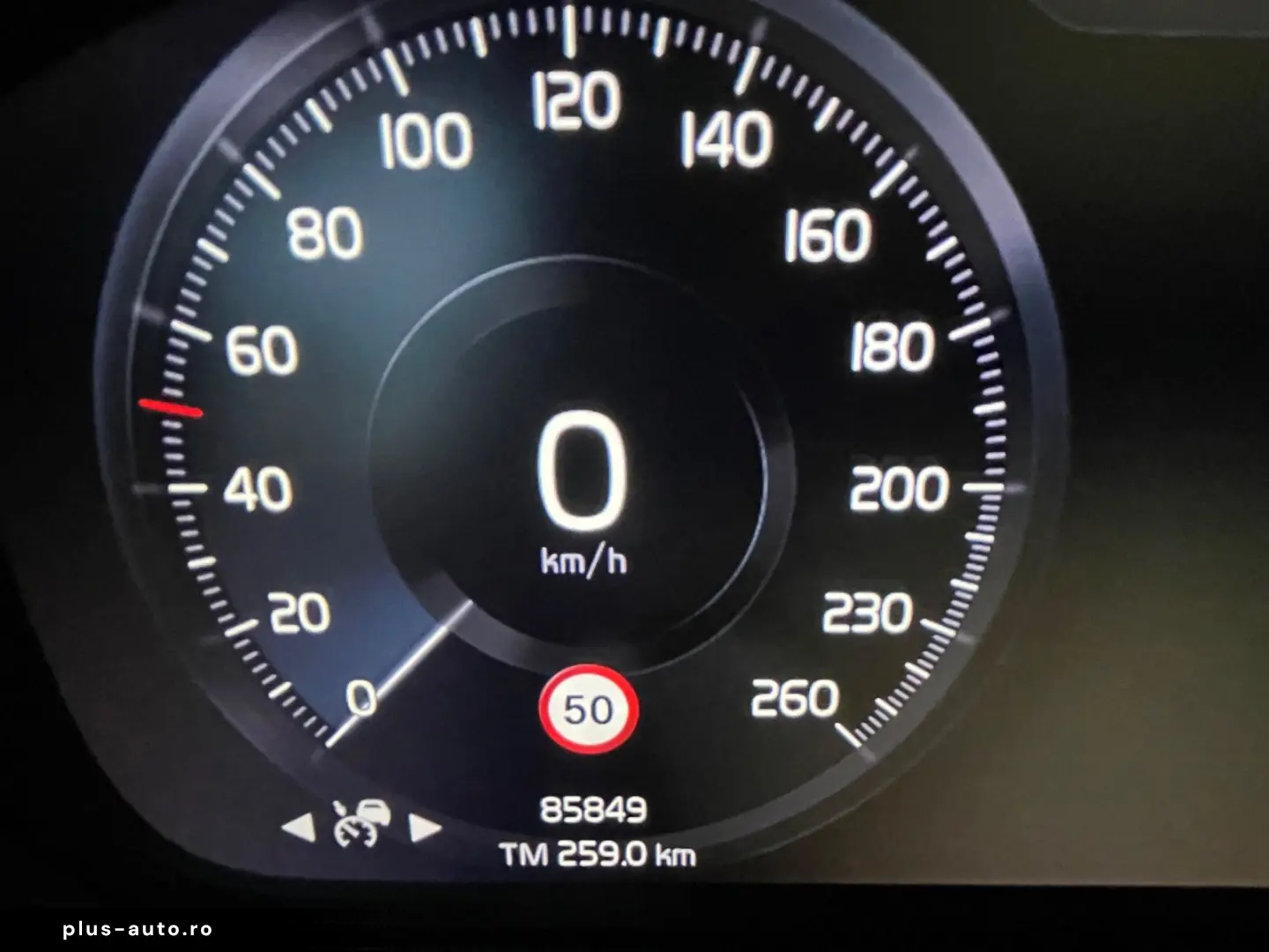 VOLVO XC40 T3 Momentum Pro Aut ACC Kamera Voll-LED AHK