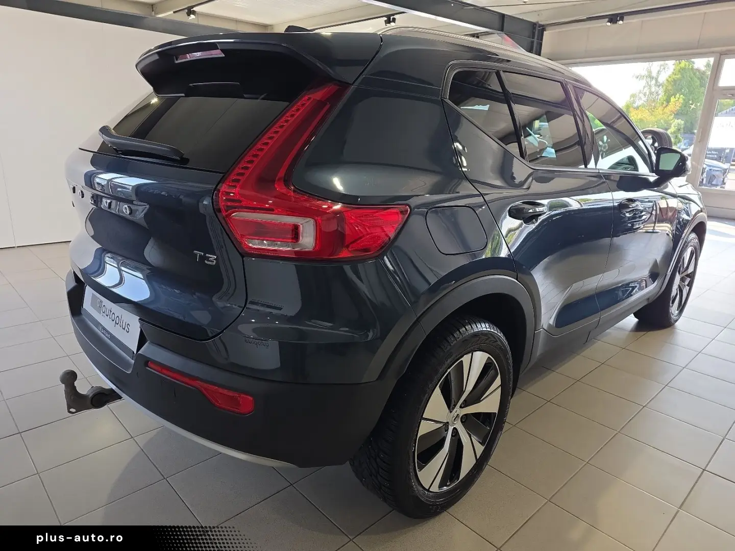 VOLVO XC40 T3 Momentum Pro ACC BLIS AHK Kamera LED SHZ