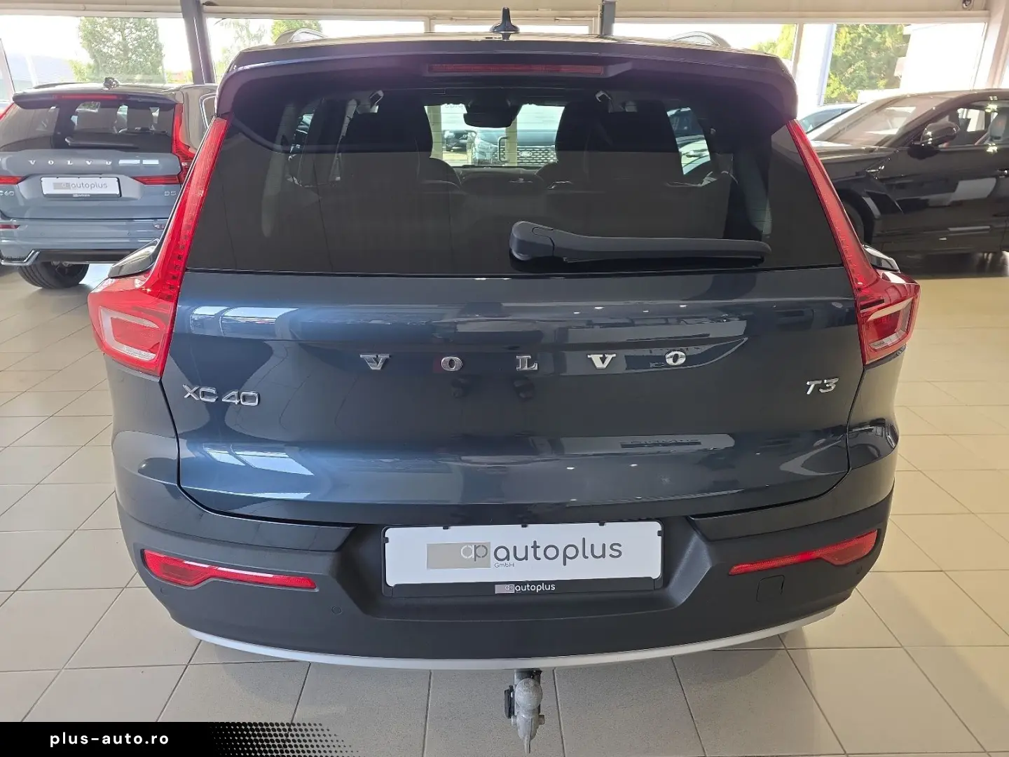 VOLVO XC40 T3 Momentum Pro ACC BLIS AHK Kamera LED SHZ
