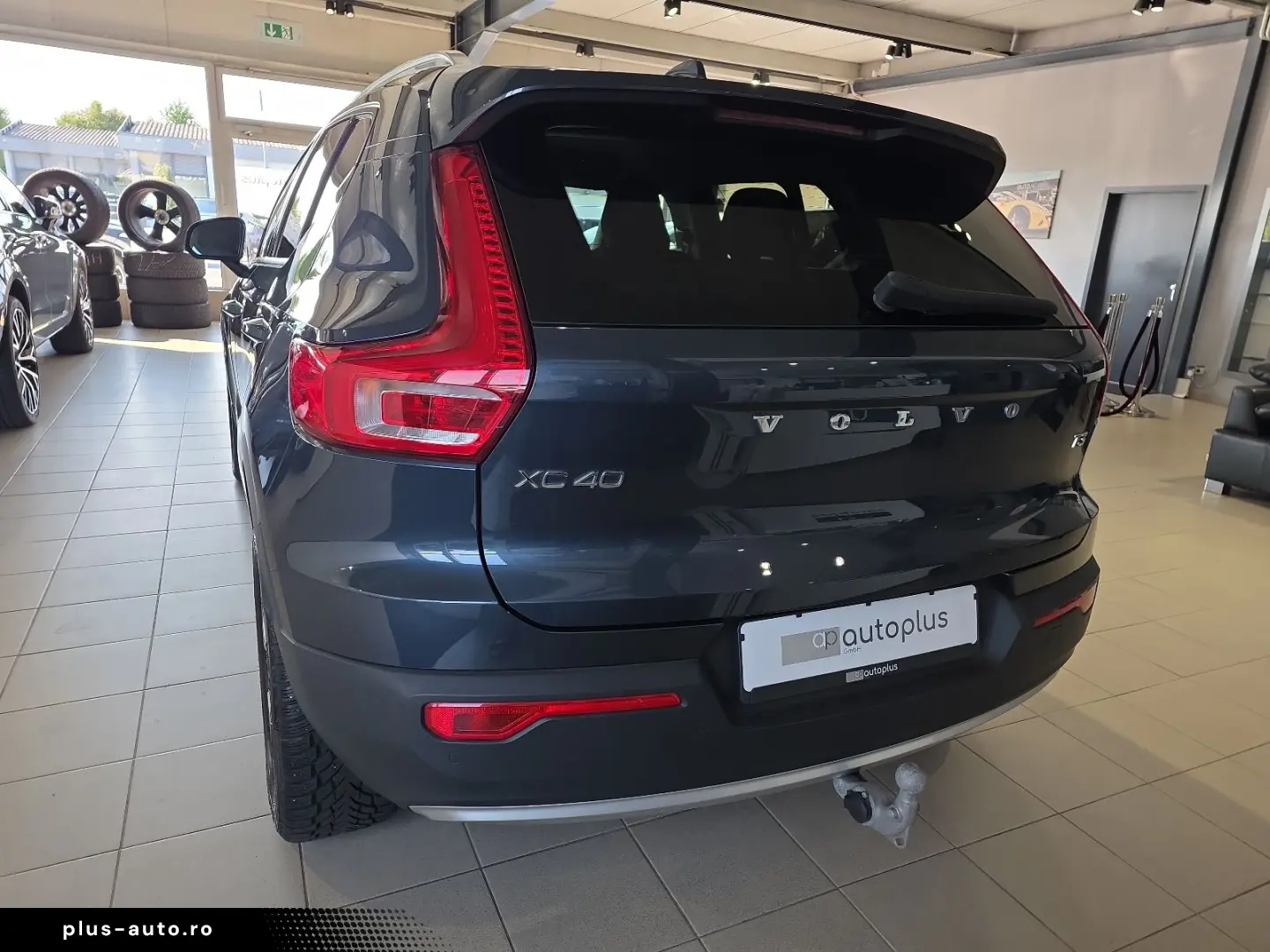 VOLVO XC40 T3 Momentum Pro ACC BLIS AHK Kamera LED SHZ