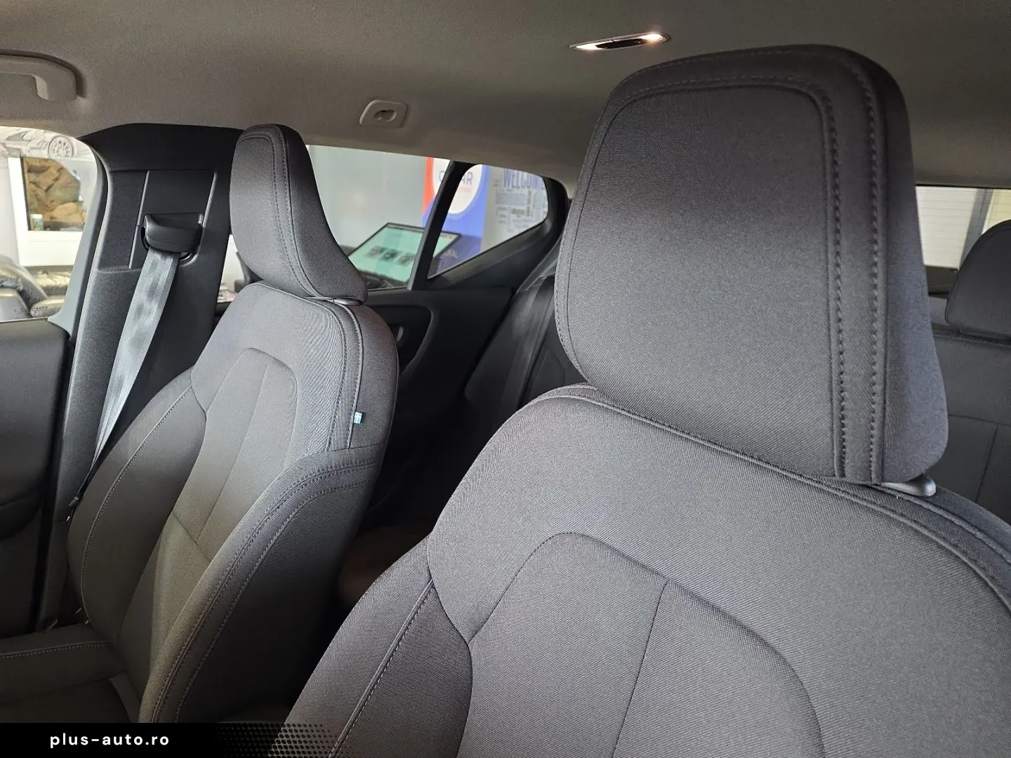VOLVO XC40 T3 Momentum Pro ACC BLIS AHK Kamera LED SHZ