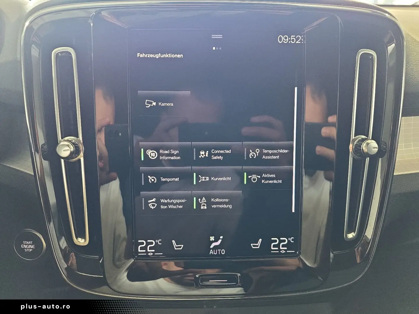 VOLVO XC40 T3 Momentum Pro ACC BLIS AHK Kamera LED SHZ