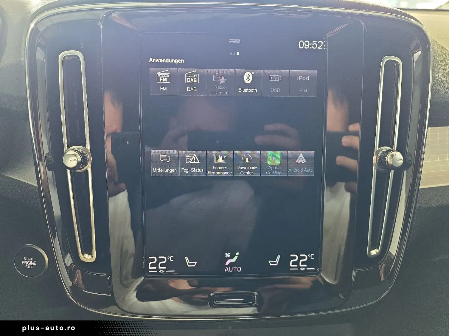 VOLVO XC40 T3 Momentum Pro ACC BLIS AHK Kamera LED SHZ