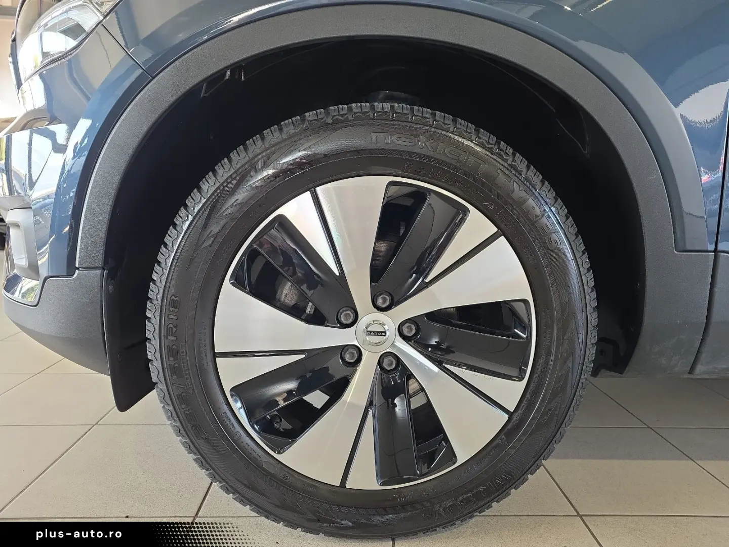 VOLVO XC40 T3 Momentum Pro ACC BLIS AHK Kamera LED SHZ