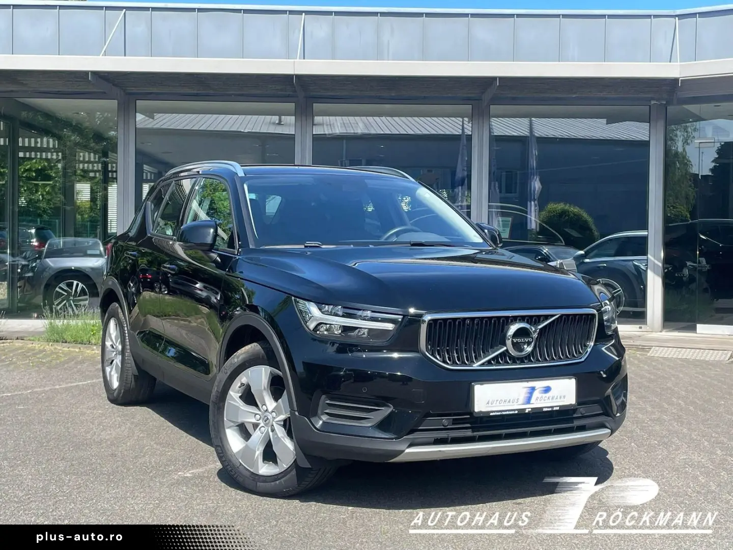 VOLVO XC40 Momentum 2WD Aut. CarPlay Kamera
