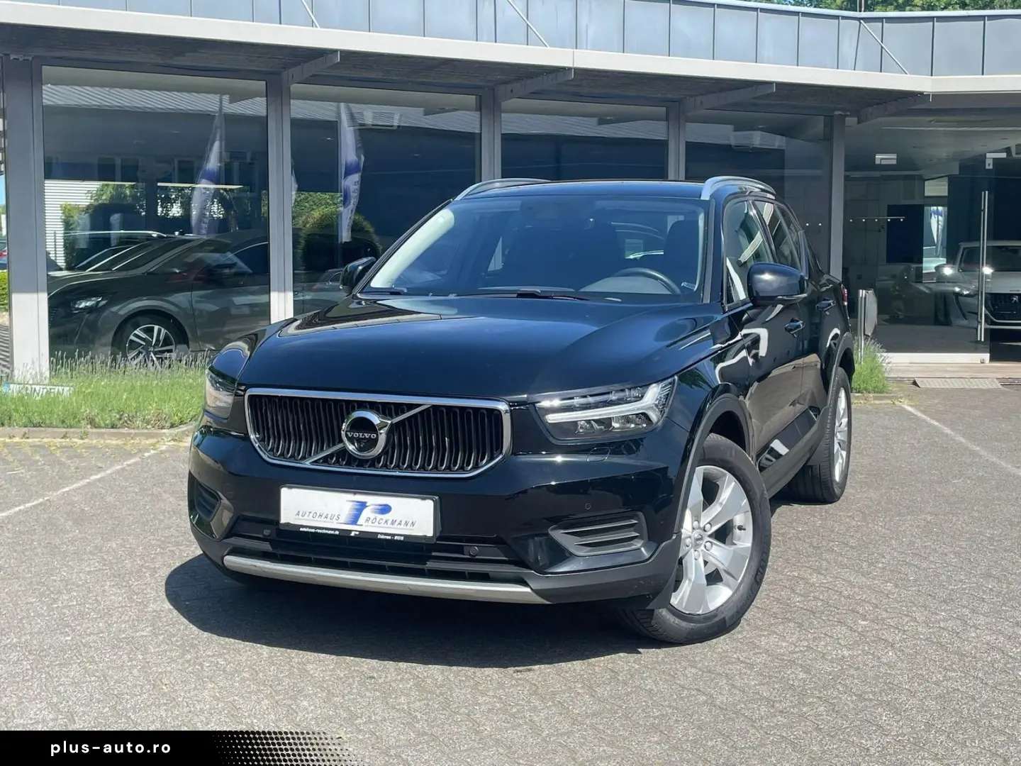 VOLVO XC40 Momentum 2WD Aut. CarPlay Kamera