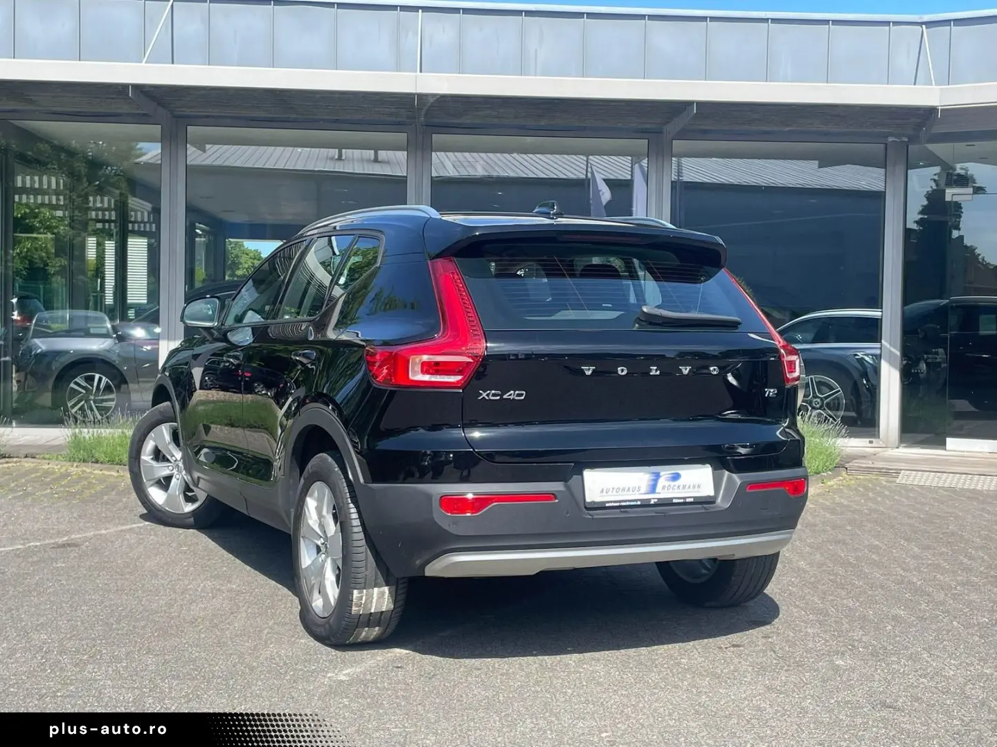 VOLVO XC40 Momentum 2WD Aut. CarPlay Kamera