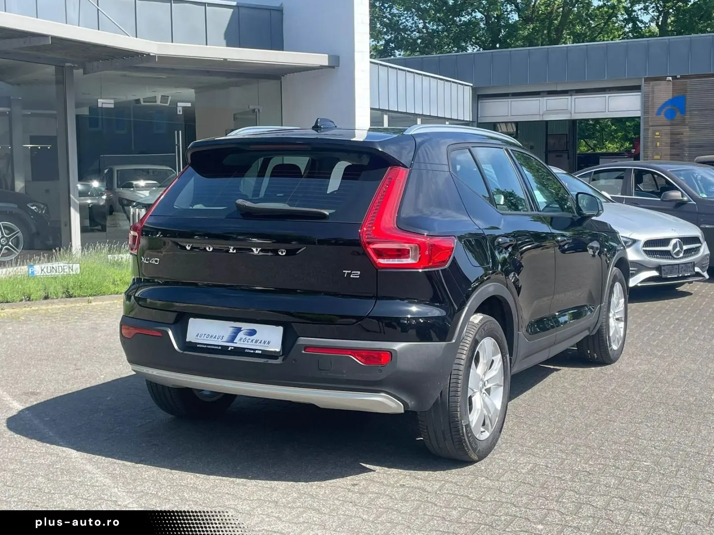 VOLVO XC40 Momentum 2WD Aut. CarPlay Kamera