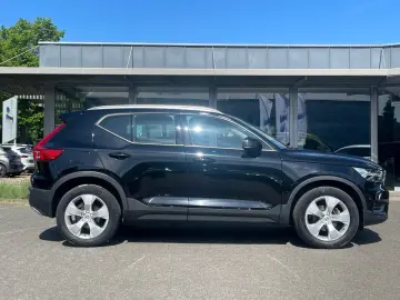 VOLVO XC40 Momentum 2WD Aut. CarPlay Kamera