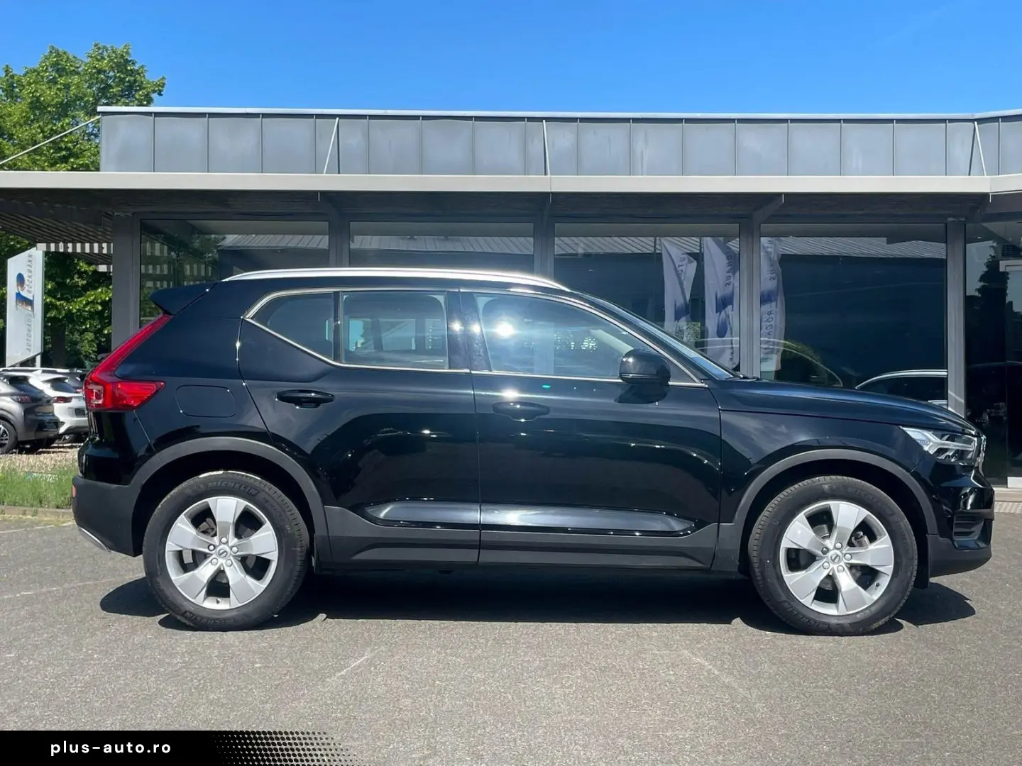 VOLVO XC40 Momentum 2WD Aut. CarPlay Kamera