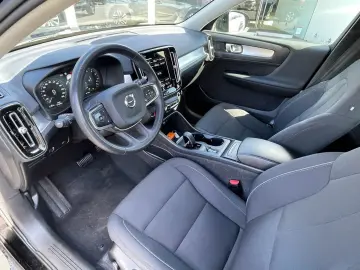VOLVO XC40 Momentum 2WD Aut. CarPlay Kamera