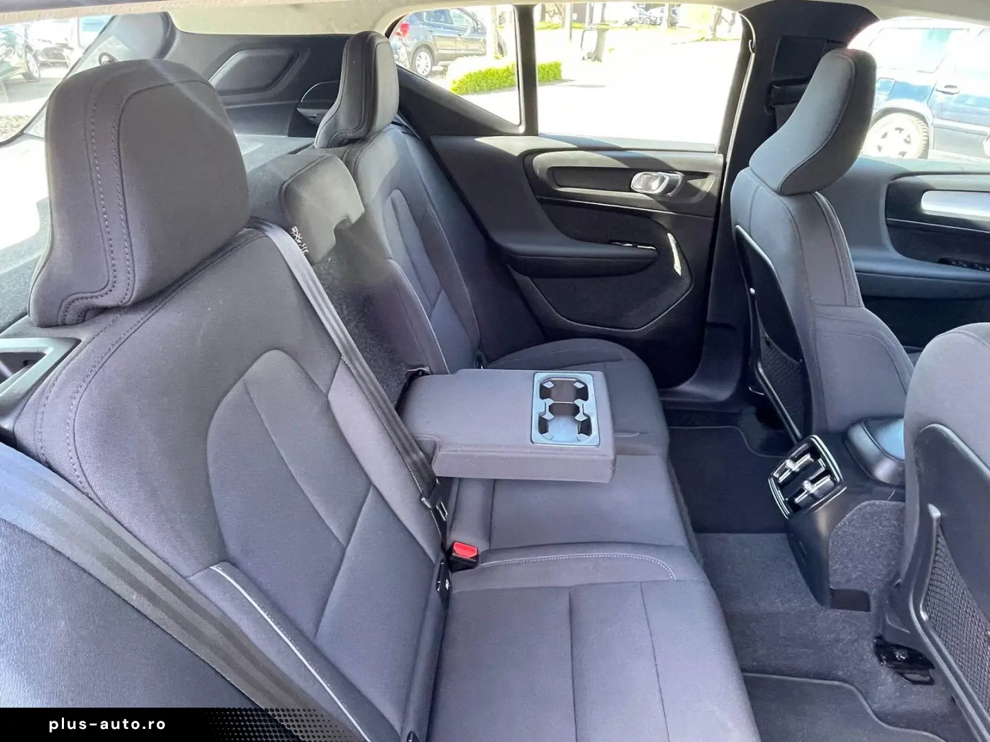 VOLVO XC40 Momentum 2WD Aut. CarPlay Kamera