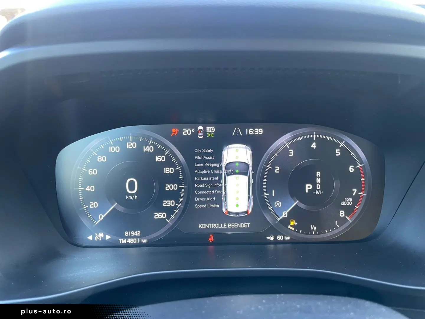 VOLVO XC40 Momentum 2WD Aut. CarPlay Kamera