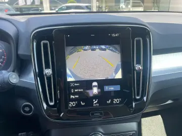 VOLVO XC40 Momentum 2WD Aut. CarPlay Kamera