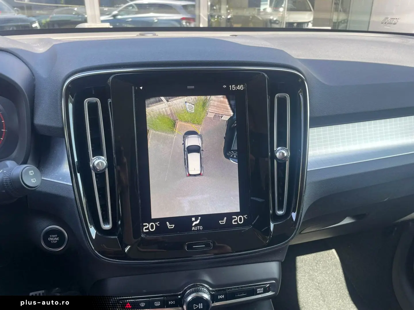 VOLVO XC40 Momentum 2WD Aut. CarPlay Kamera