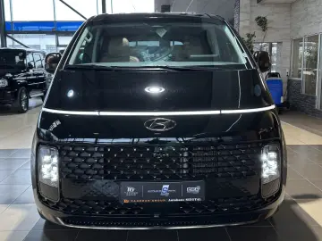 HYUNDAI Staria Signature Leder Pano 360Cam 7-Sitzer AHK