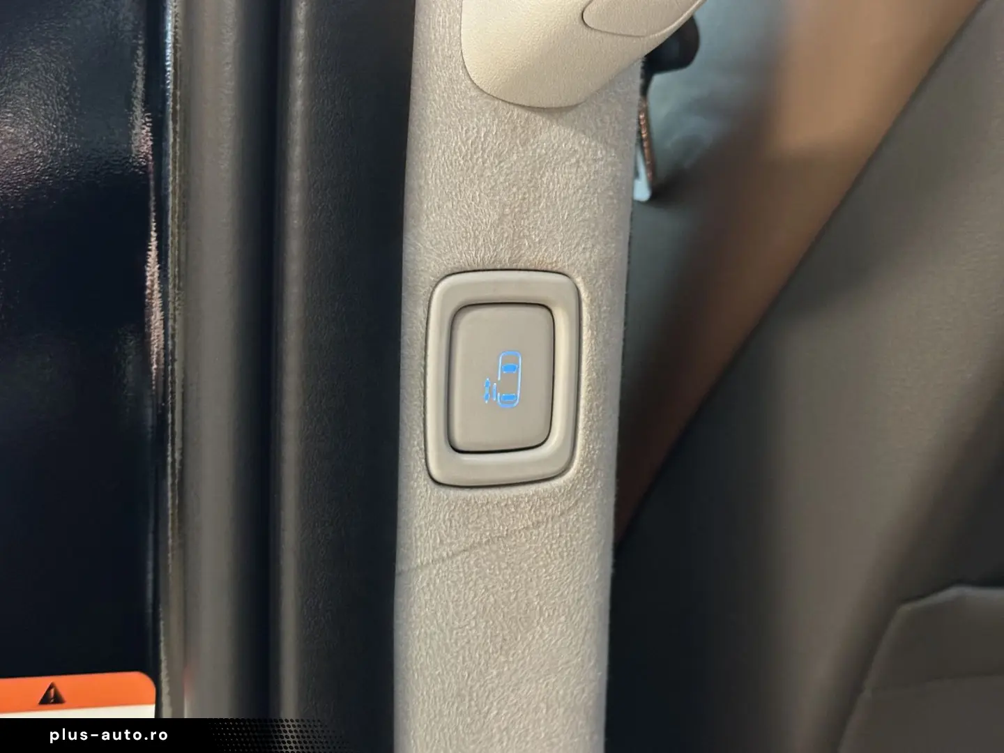 HYUNDAI Staria Signature Leder Pano 360Cam 7-Sitzer AHK