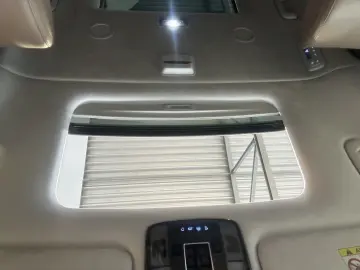 HYUNDAI Staria Signature Leder Pano 360Cam 7-Sitzer AHK