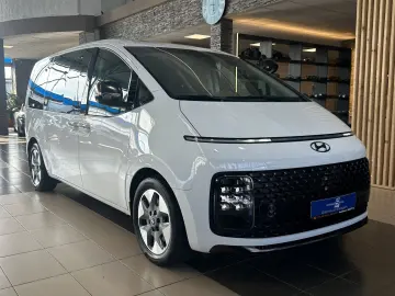 HYUNDAI Staria Signature 7-Sitzer Leder 360Cam BOSE Pano