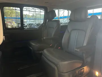 HYUNDAI Staria Signature 7-Sitzer Leder 360Cam BOSE Pano