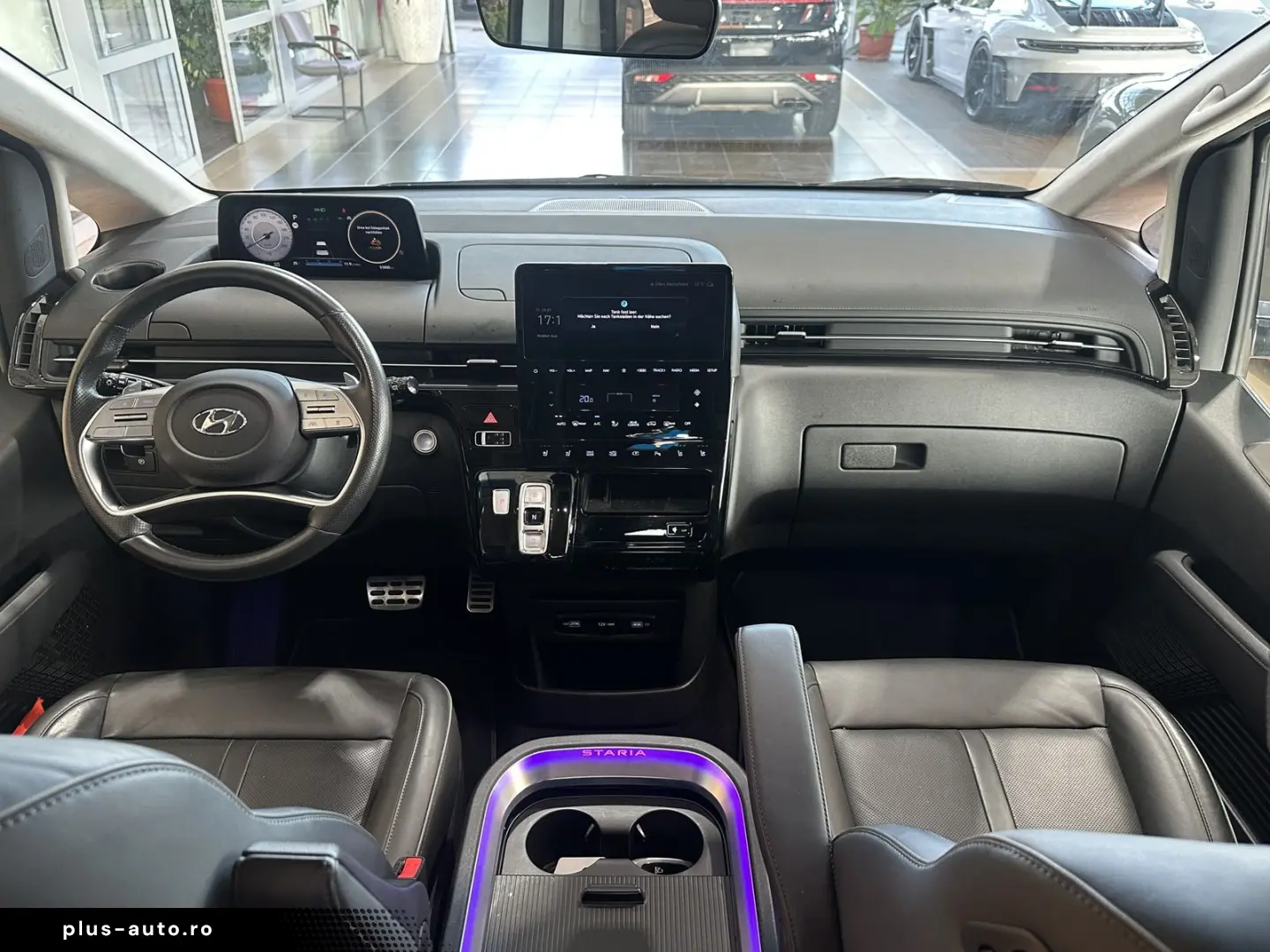 HYUNDAI Staria Signature 7-Sitzer Leder 360Cam BOSE Pano